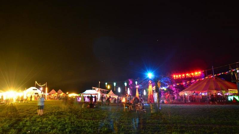 Gesamtüberblick über das Festival-Gelände der Klangtherapie in der fränkischen Schweiz