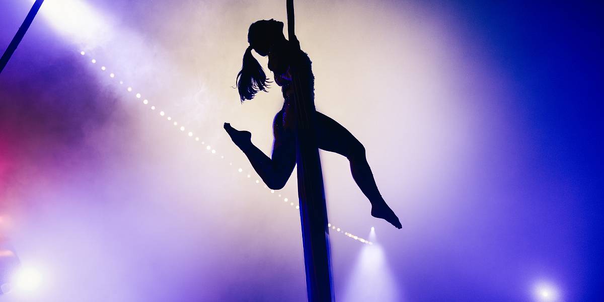 Tuch Performance Klangtherapie Festival - Bild: Marian Linse