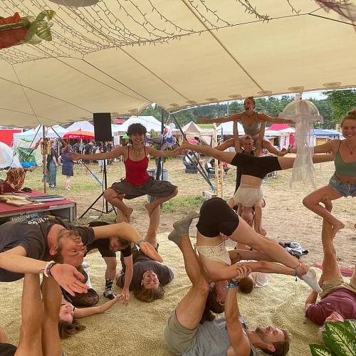 Acroyoga