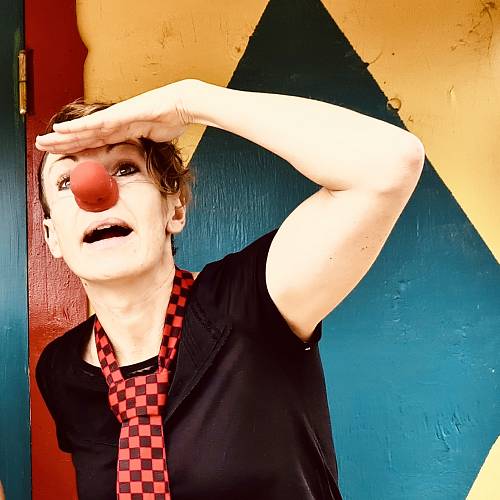 Die kleinste Maske der Welt. Clownerie.