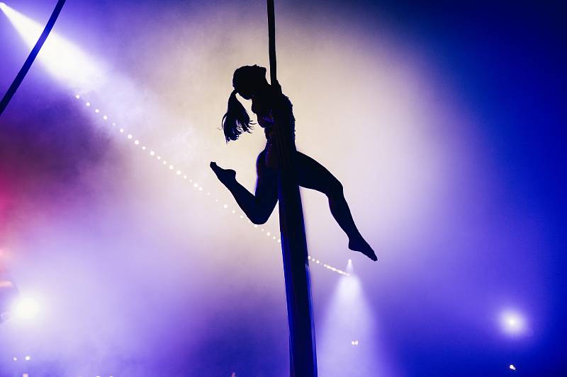 Luftakrobatik Performance Klangtherapie Festival